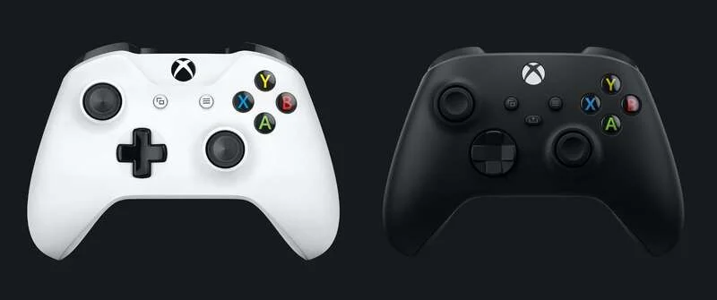 Контроллеры Xbox One и Xbox Series с разными поколениями разъёмов зарядки