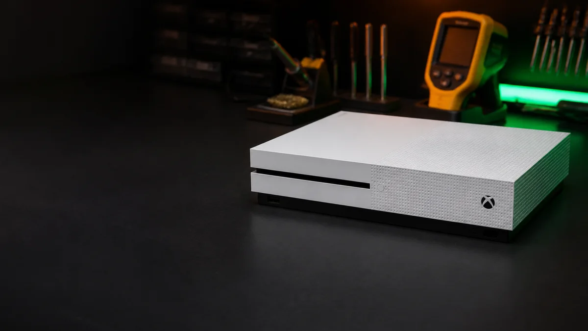 Xbox One S для чистки системы охлаждения