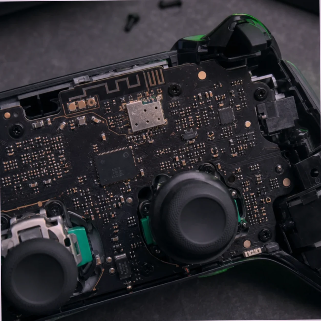 Проверяем стиковый узел Xbox Elite Series 2 — диагностика Xbox Elite Series 2 в Минске