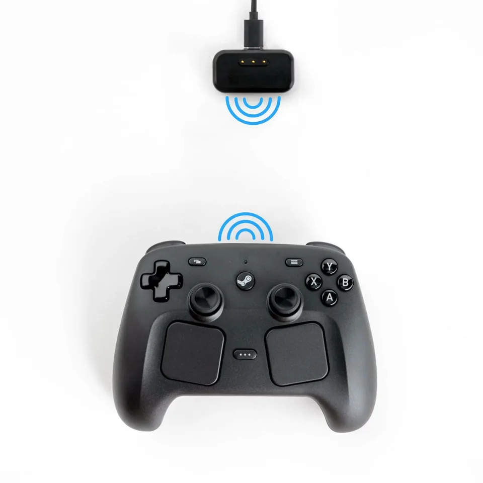 Steam Controller и беспроводной передатчик Puck с магнитной зарядкой